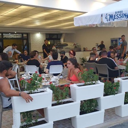 Hotel Ristorante Stellato Trebisacce Ngoại thất bức ảnh